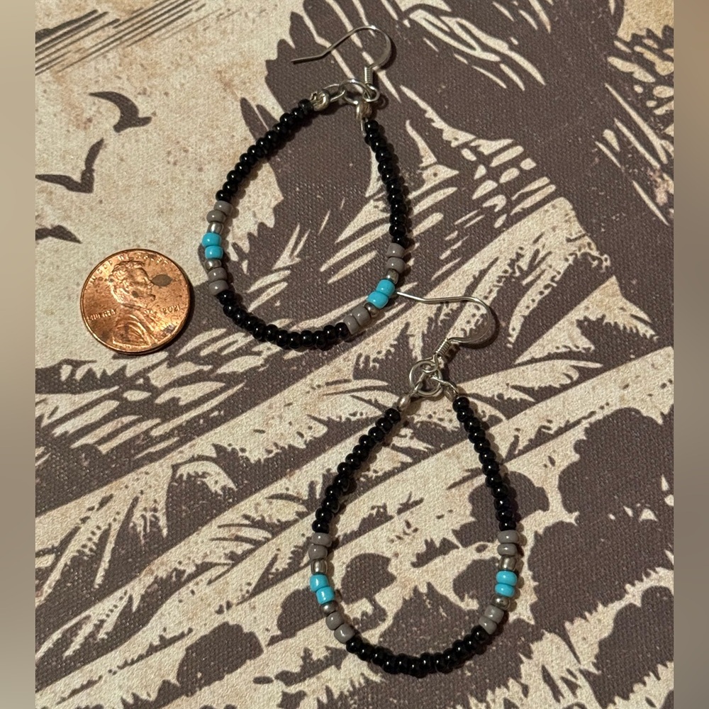 Seed bread earrings. Black, grey, turquoise